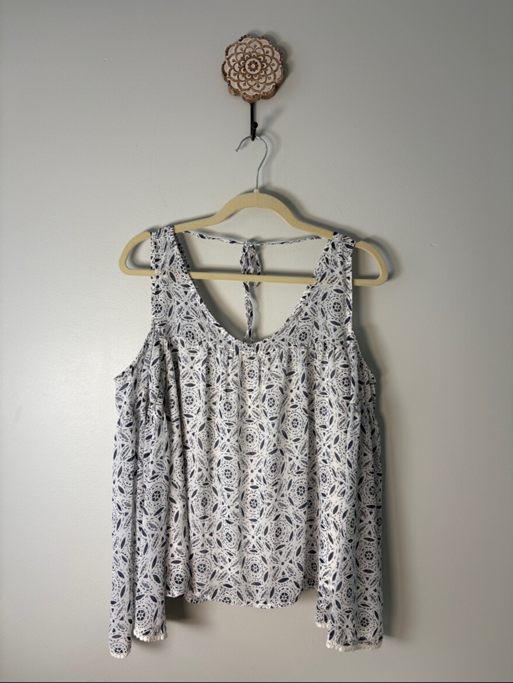 Abercrombie & Fitch White and Navy Off the Shoulder Long Sleeve Camisole